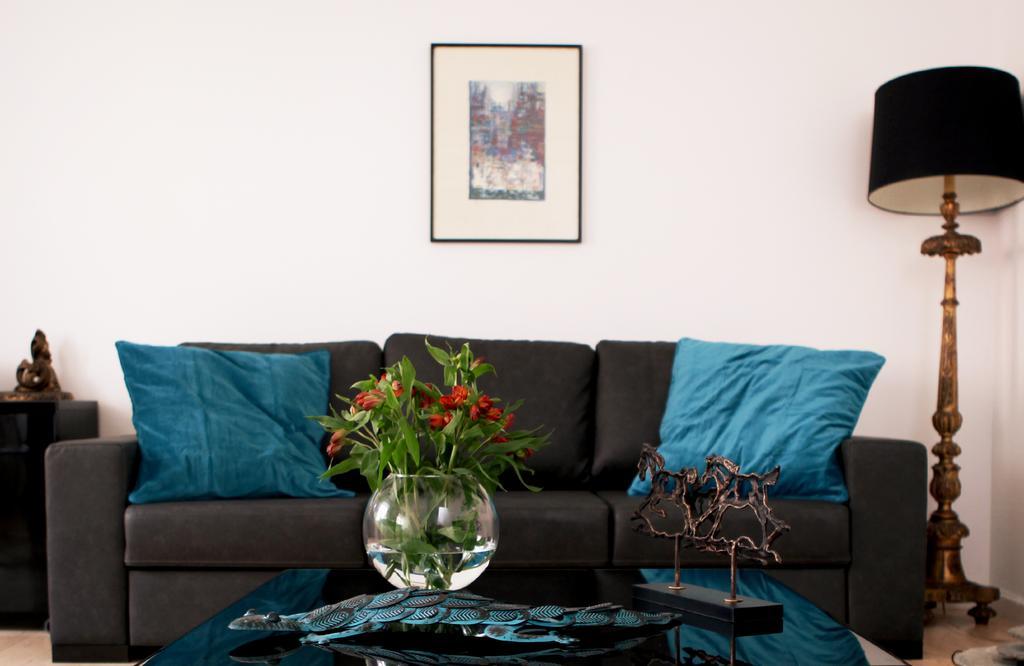Triplex With Garage - Praca Das Flores Lisboa Habitación foto